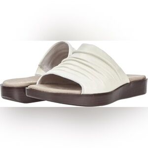 Munro Women's Kala Slide in Bone Size 8.5